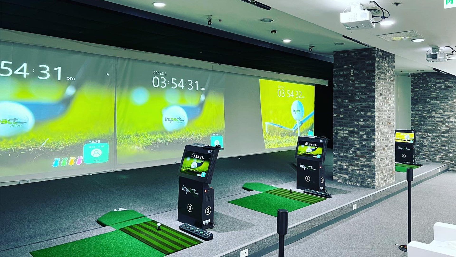 실내 스크린골프 연습장 사진